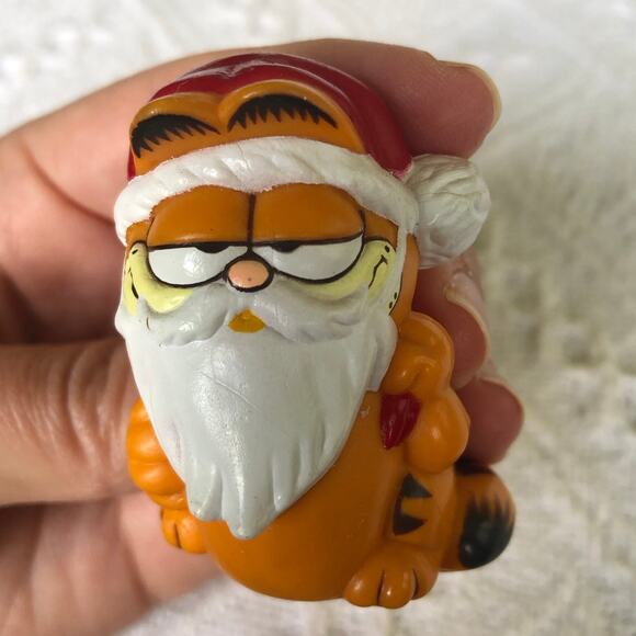 Vintage Garfield Santa Clause Mini Figurine 1978 UFS Hong Kong Christmas 2" - Picture 6 of 8